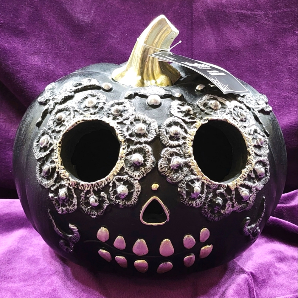 NWT Martha Stewart LED Black Sugar Skull Pumpkin Halloween Light Up Pumpkin